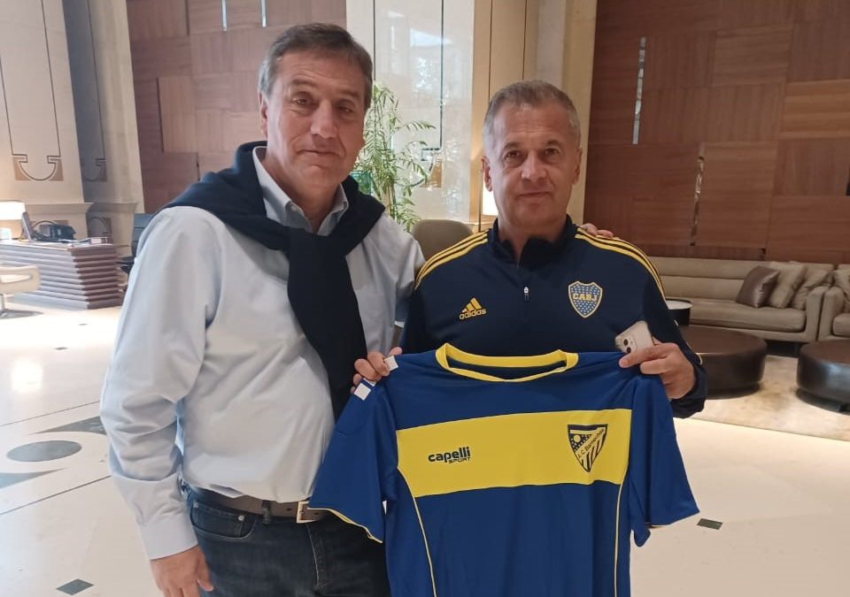 Presidente de A.C. Barnechea se reúne autoridad de Boca Juniors